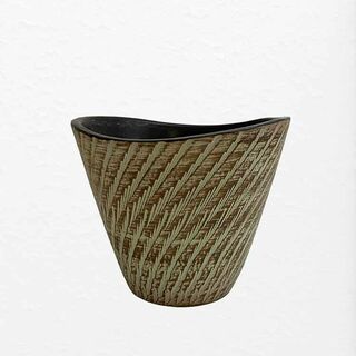 WGP Sgraffito Planter 4